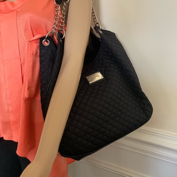 Nine West Handbags - Nine West Black Quilted Purse